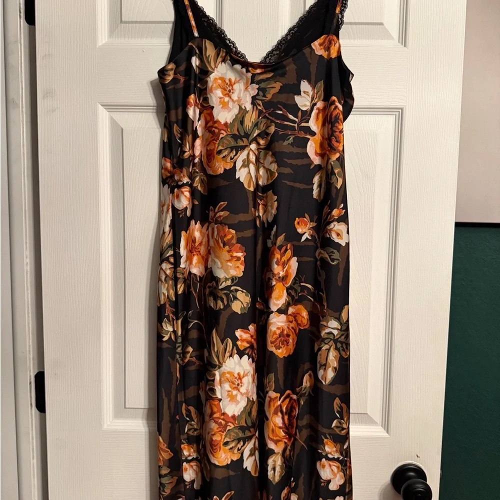 Floral Slip Dress with Lace Trim - Picture 3 of 4